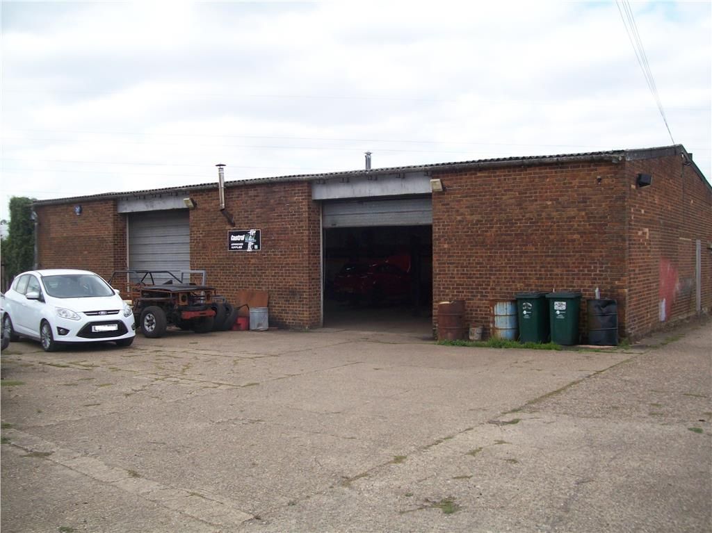 Retail premises to let in Rear Workshop At The Garage, Leighton Road, Great Billington, Leighton Buzzard, Bedfordshire LU7, £45,000 pa