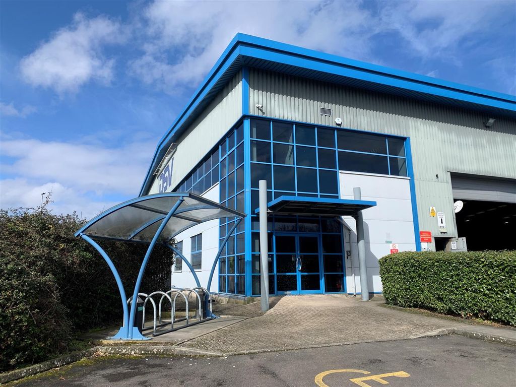 Office to let in Poplar Way East, Avonmouth, Bristol BS11, £16,000 pa