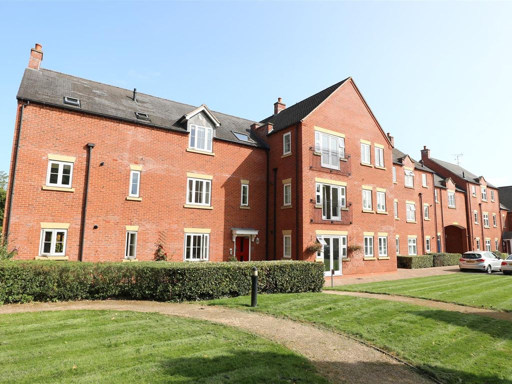 1 bed flat to rent in William James Way, Henley-In-Arden B95, £850 pcm