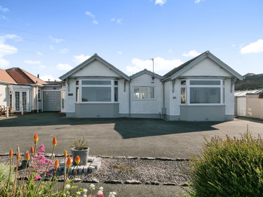 4 bed link-detached house for sale in Marine Drive, Rhos On Sea LL28, £524,950