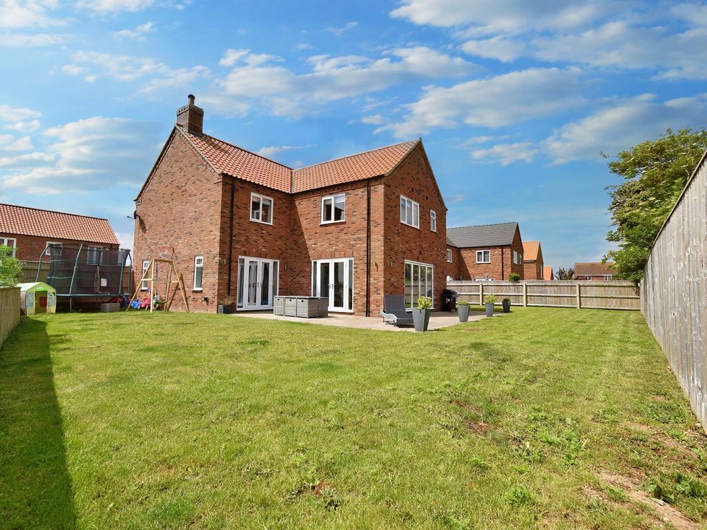 4 bed detached house for sale in Stoneleigh Farm Drive, Maltby Le Marsh, Alford LN13, £425,000