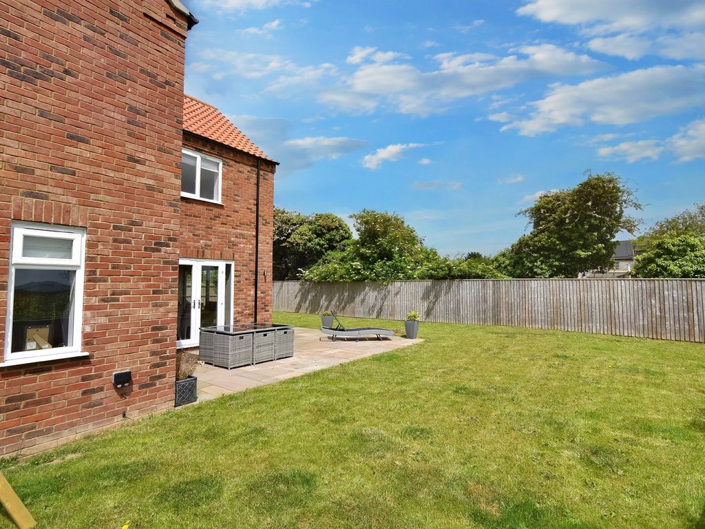 4 bed detached house for sale in Stoneleigh Farm Drive, Maltby Le Marsh, Alford LN13, £425,000