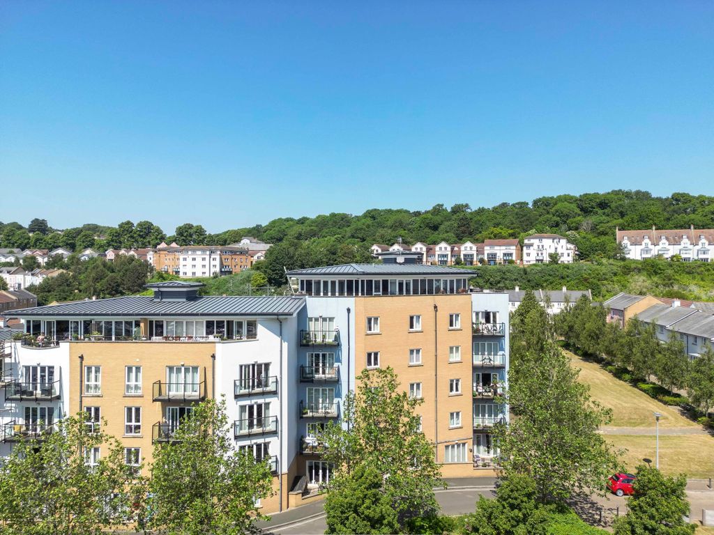 2 bed flat for sale in Lockside, Portishead, Bristol BS20, £430,000