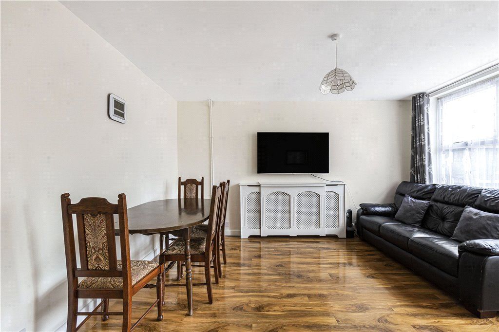 5 bed end terrace house for sale in Laurel Street, London E8, £850,000