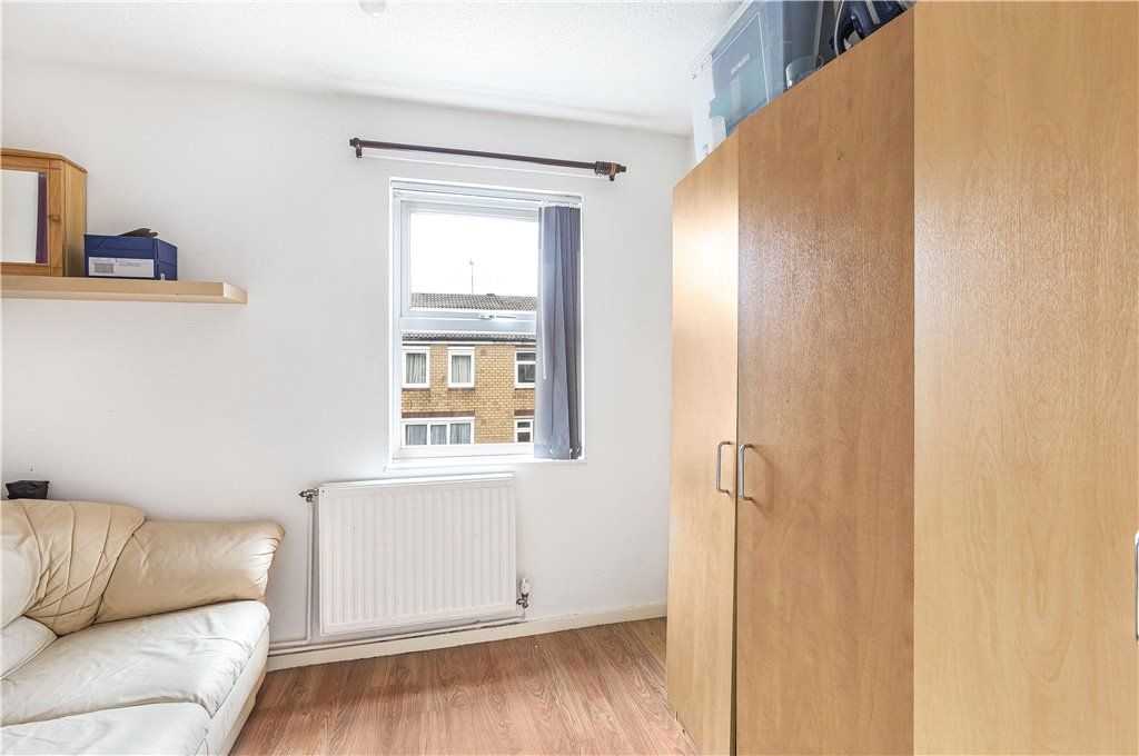 5 bed end terrace house for sale in Laurel Street, London E8, £850,000