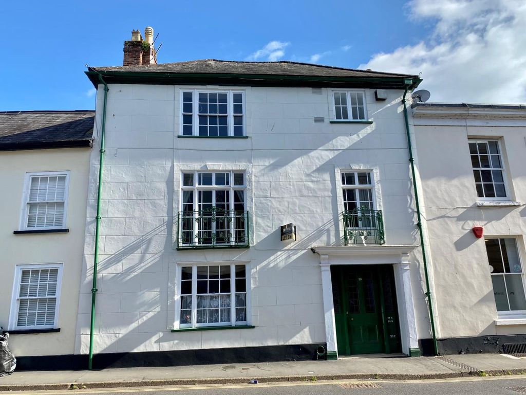 6 bed town house for sale in St. Peter Street, Tiverton, Devon EX16, £450,000