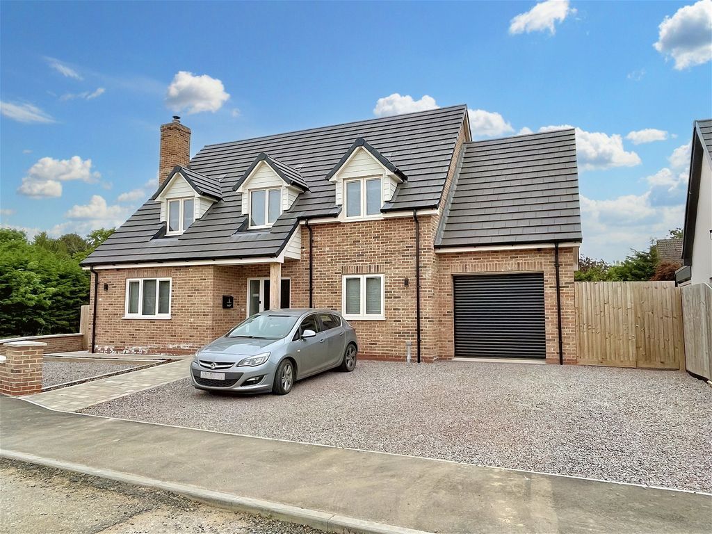 4 bed detached house for sale in Manea, Cambridgeshire PE15, £480,000