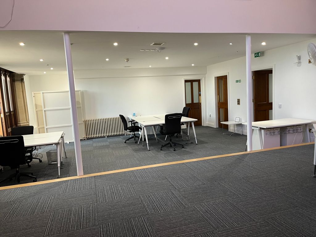 Office to let in Christs Hospital Terrace, Lincoln LN2, £22,000 pa