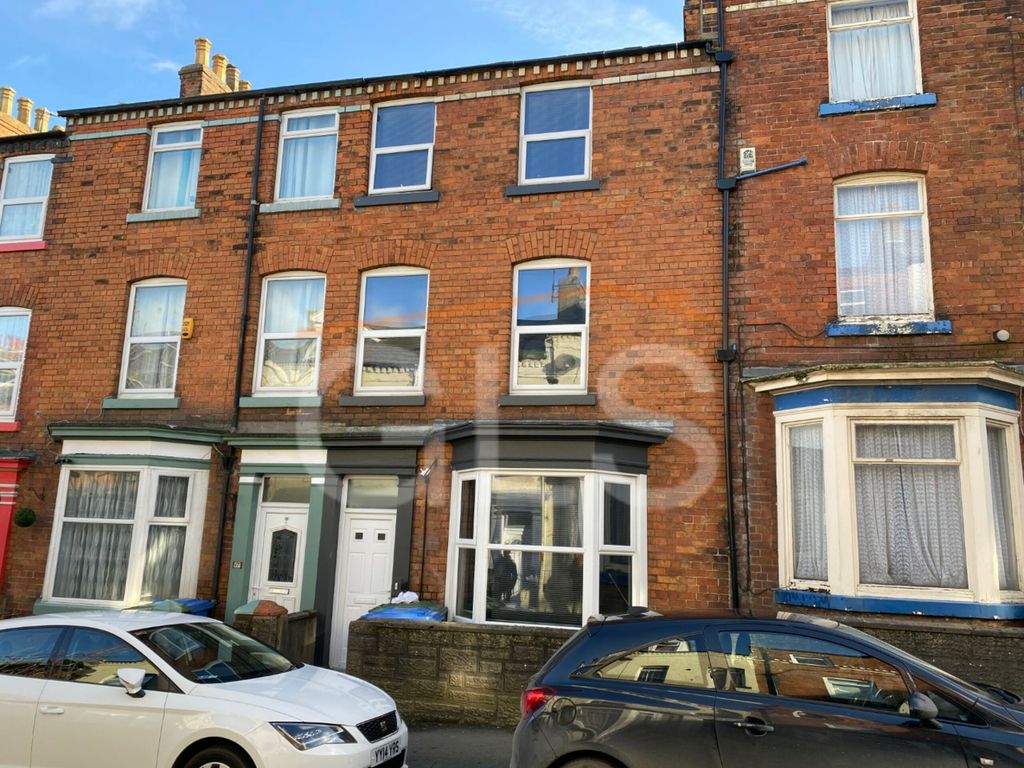 1 bed property to rent in Clifton Street, Scarborough YO12, £433 pcm