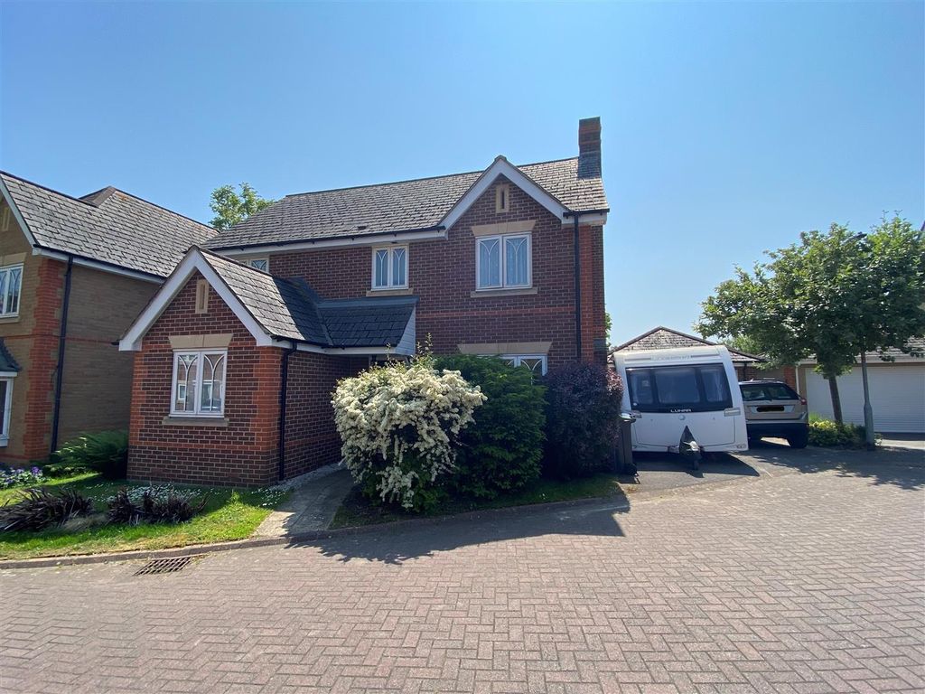 4 bed detached house for sale in Ebor Gardens, Quemerford, Calne SN11, £450,000