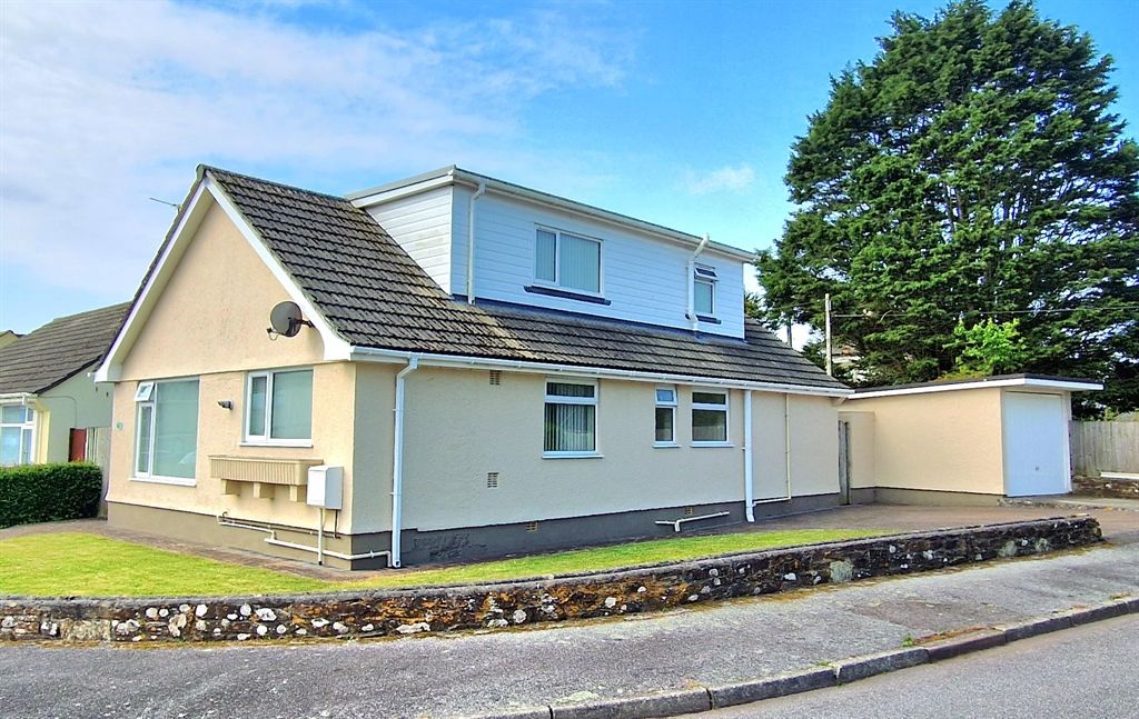 3 bed detached bungalow for sale in Godolphin Road, Long Rock, Penzance TR20, £450,000