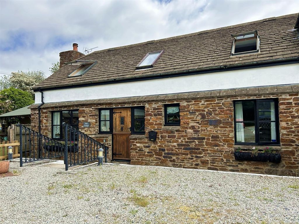 3 bed cottage for sale in Goonhavern, Truro TR4, £389,950