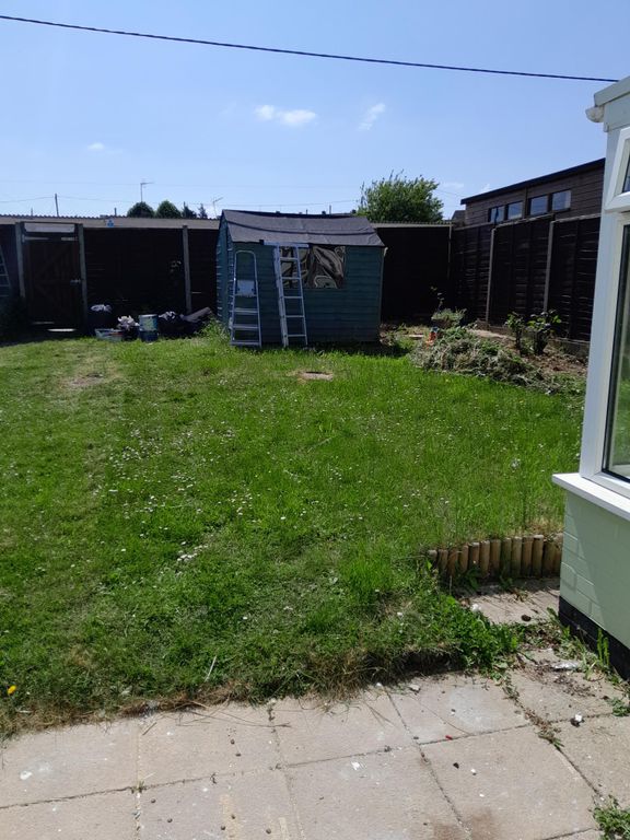 1 bed property to rent in Antrobus Road, Amesbury, Salisbury SP4, £670 pcm