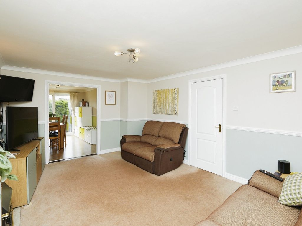 4 bed detached house for sale in Findern Close, Belper DE56, £290,000