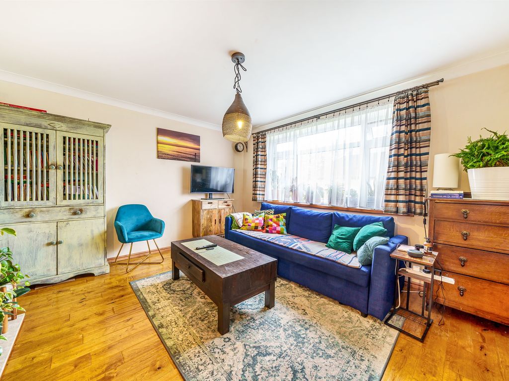 2 bed maisonette for sale in Gifford Gardens, London W7, £420,000