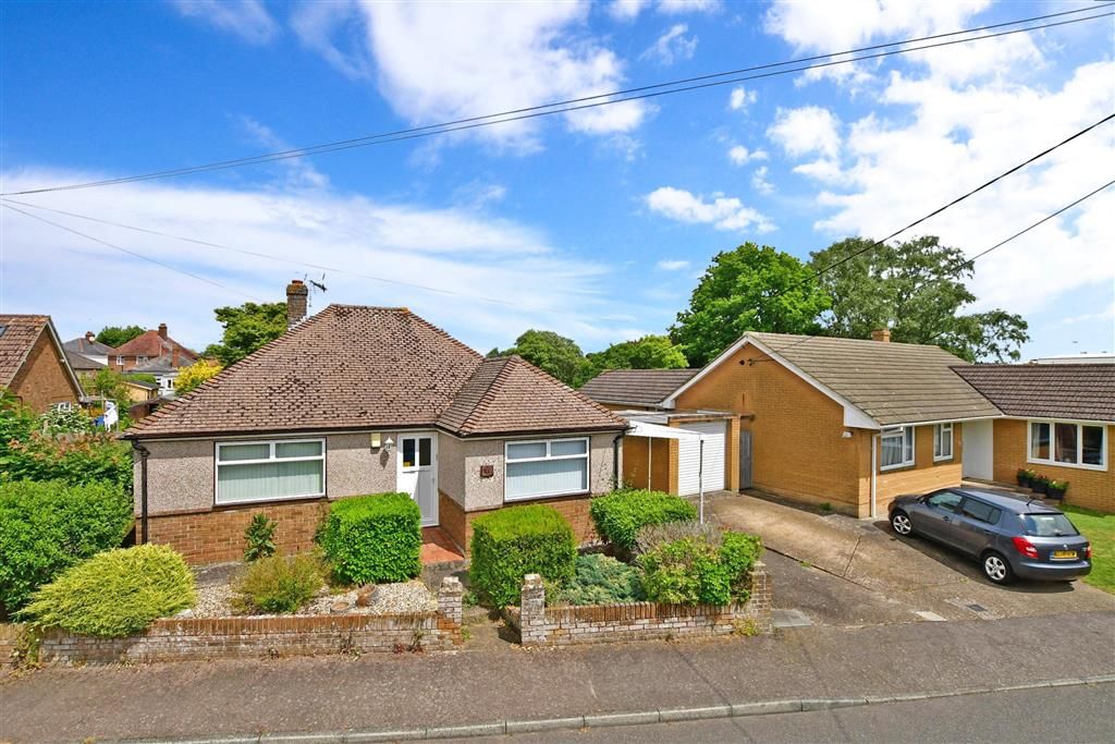 3 bed detached bungalow for sale in Rough Common, Canterbury, Kent CT2, £375,000
