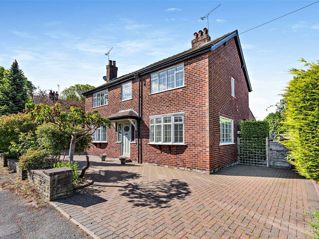 4 bed detached house for sale in Rostherne Road, Wilmslow, Cheshire SK9, £900,000