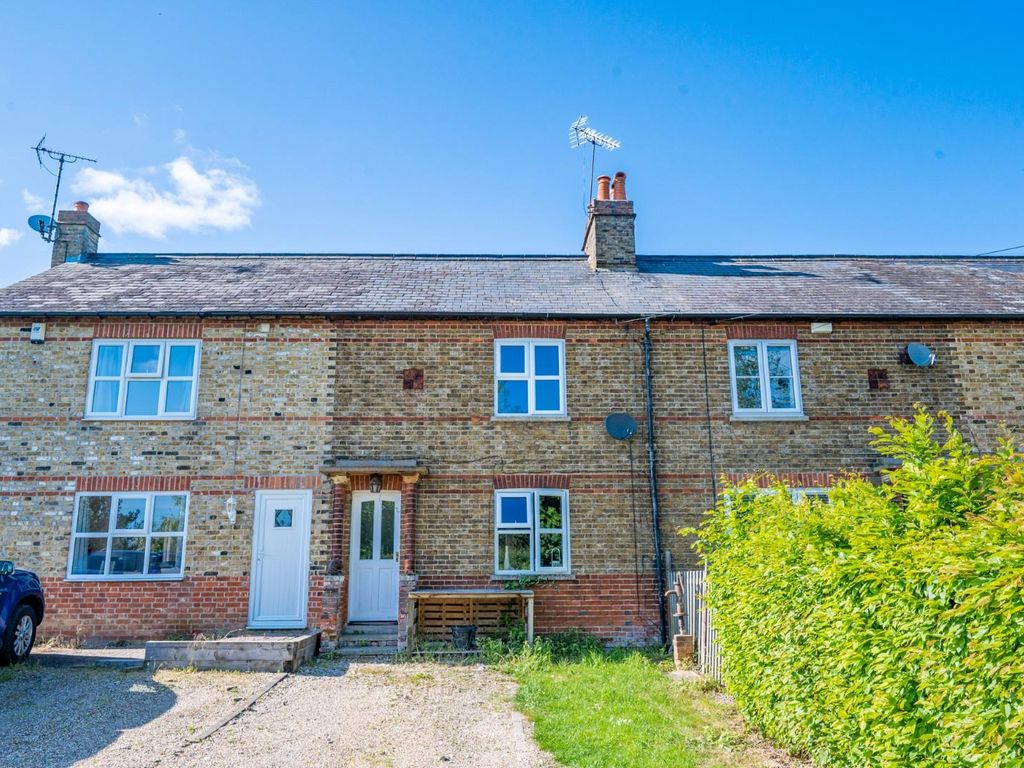 2 bed cottage for sale in Ongar Road, Dunmow CM6, £325,000