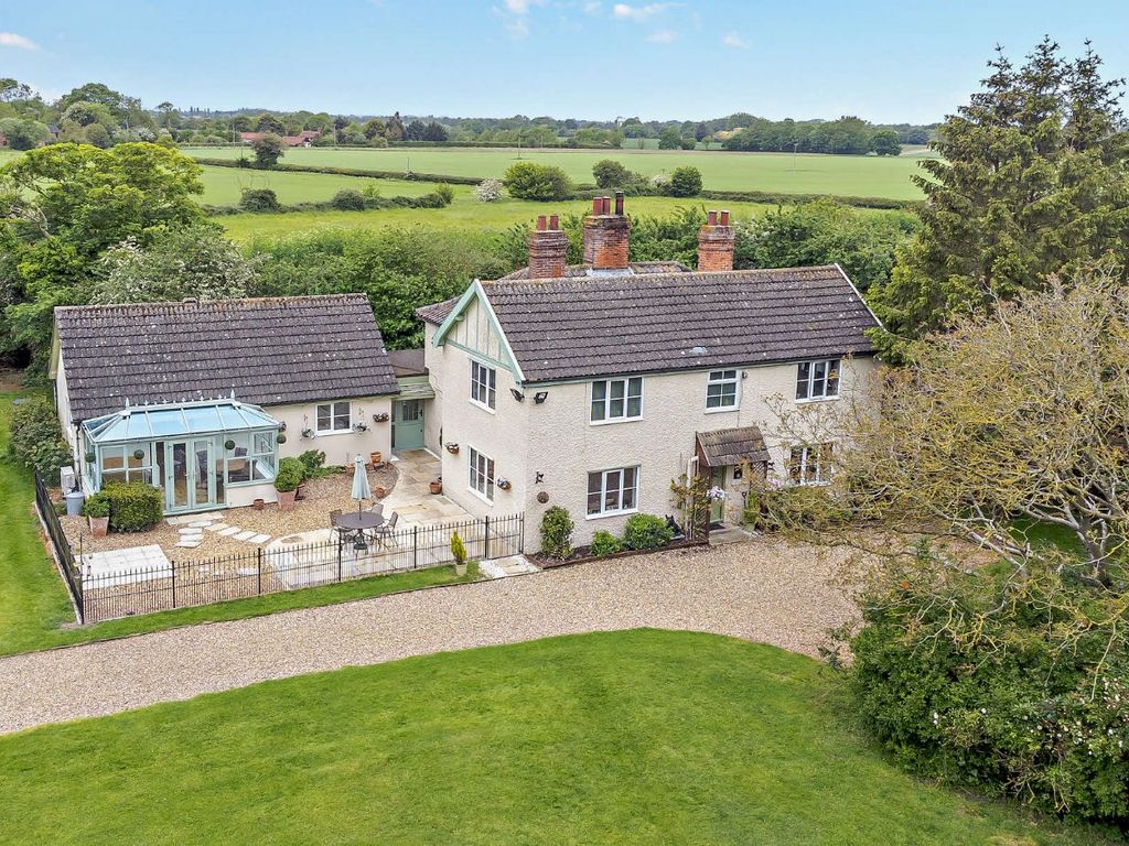 4 bed detached house for sale in North Green Road, Pulham Market, Norfolk IP21, £895,000