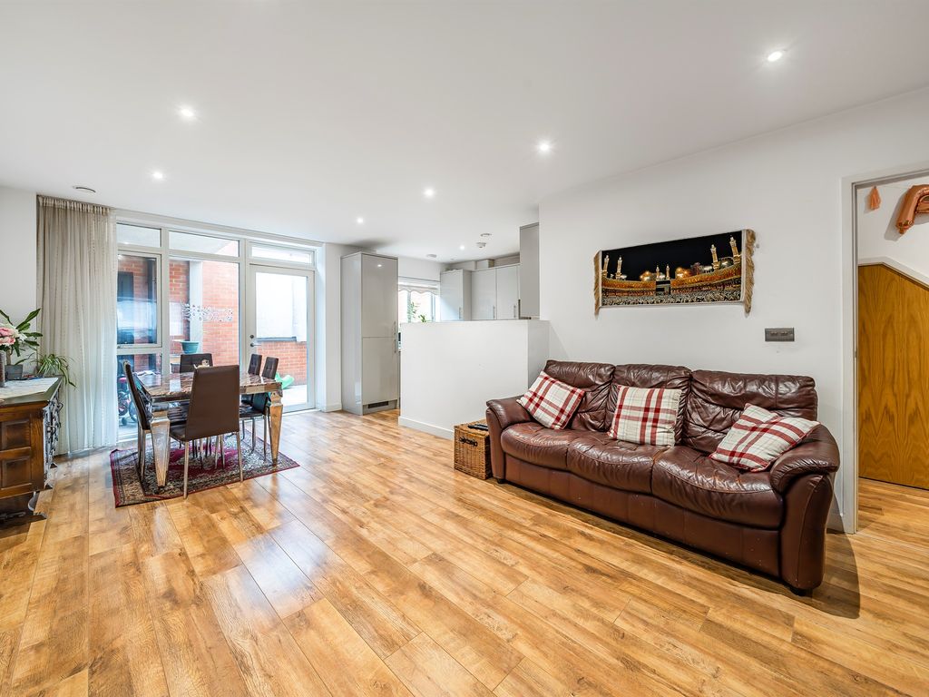 3 bed property for sale in Ruby Mews, London N13, £575,000