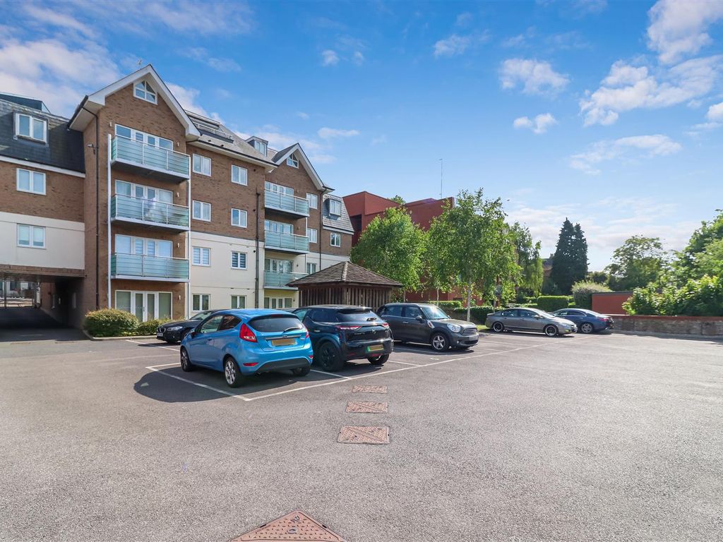 1 bed flat for sale in Station Road, New Barnet, Barnet EN5, £350,000