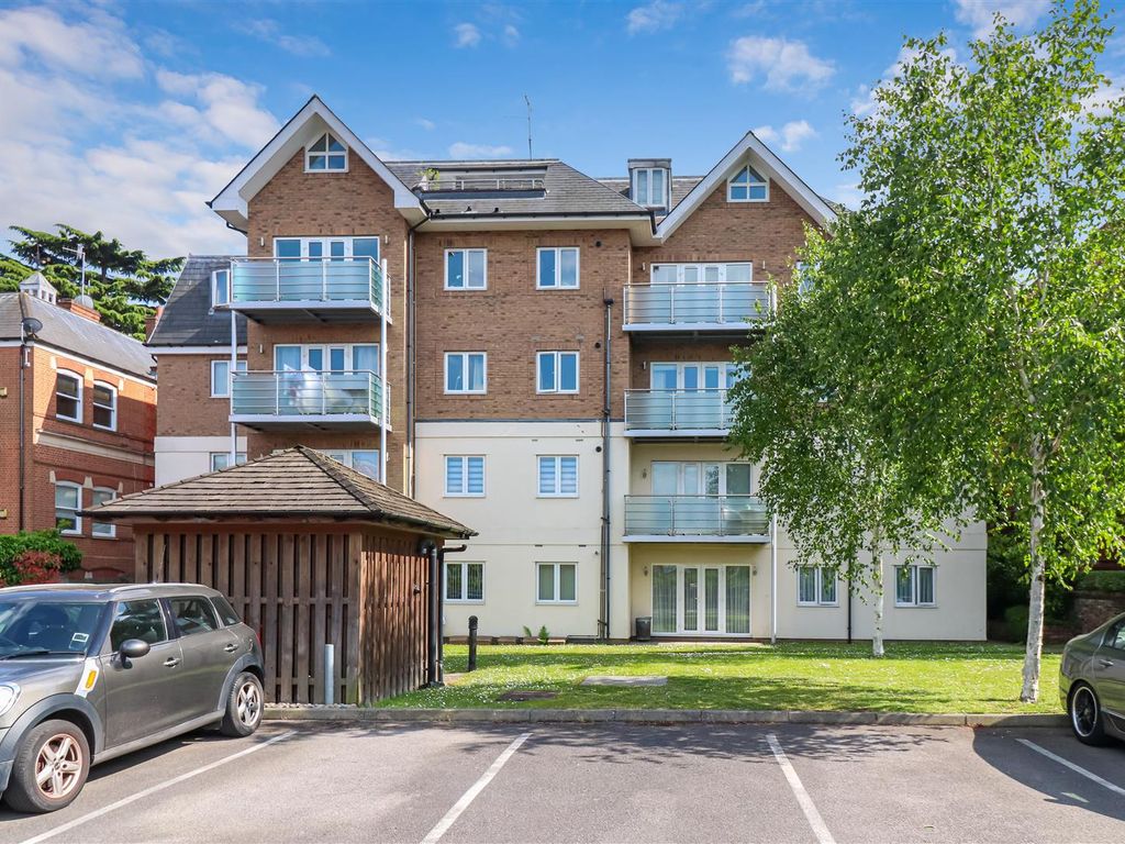 1 bed flat for sale in Station Road, New Barnet, Barnet EN5, £350,000