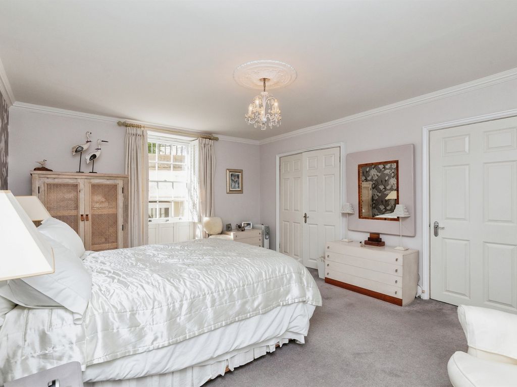 1 bed flat for sale in Walcot Parade, Bath BA1, £425,000
