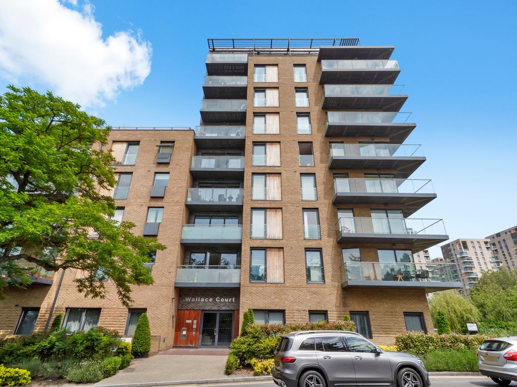 1 bed flat for sale in Wallace Court, Tizzard Grove, London SE3, £360,000