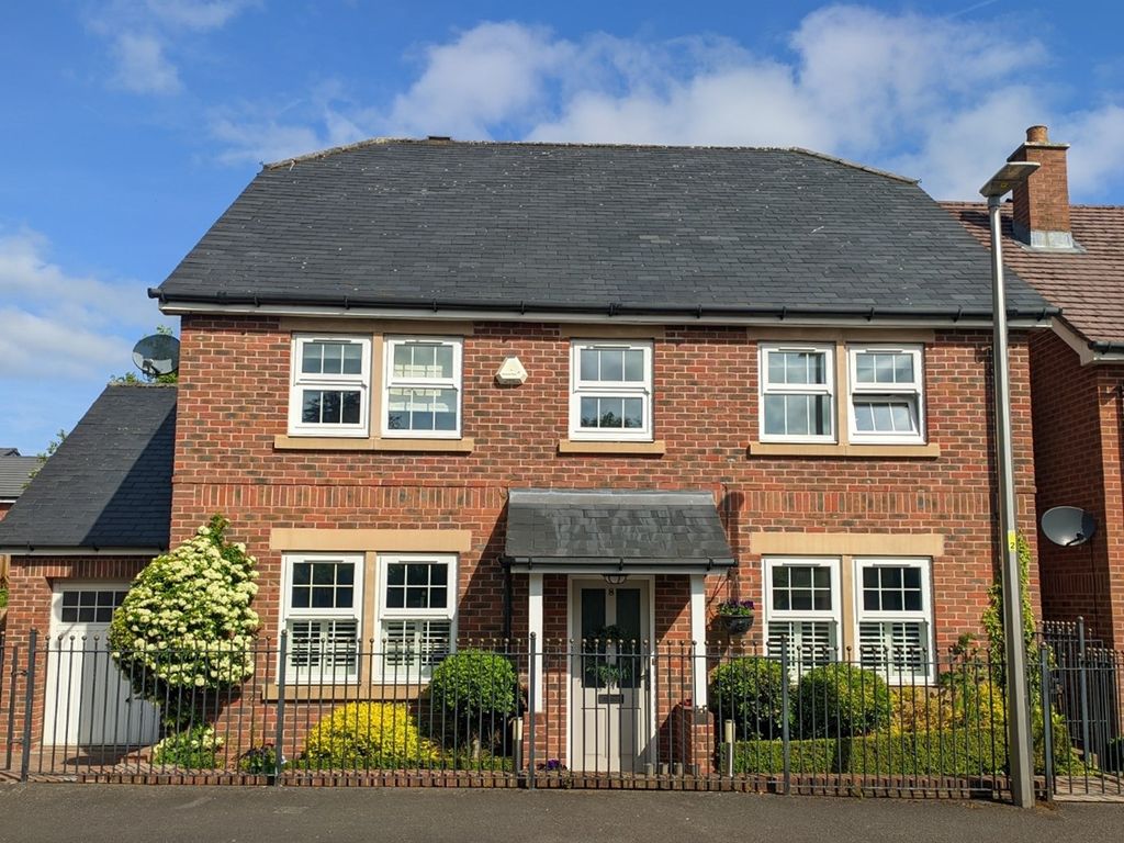 5 bed detached house for sale in Biggs Way, Congleton CW12, £399,950