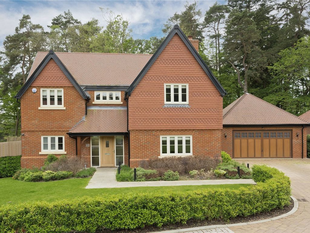 4 bed detached house to rent in Seymour Drive, Ascot, Berkshire SL5, £7,995 pcm
