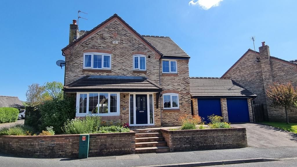 4 bed detached house for sale in Roman Way, Highmoor Park, Clitheroe BB7, £389,000