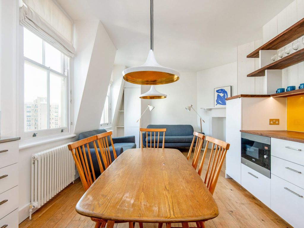 2 bed flat for sale in Gray's Inn Road, Bloomsbury WC1X, £675,000