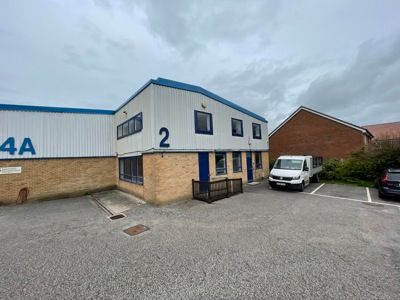 Office to let in 2 Harnham Trading Estate, Salisbury, Wiltshire SP2, £12,750 pa