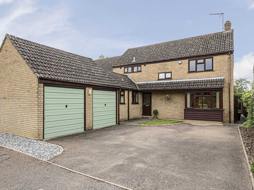 4 bed detached house for sale in Brittons Close, Sharnbrook MK44, £475,000