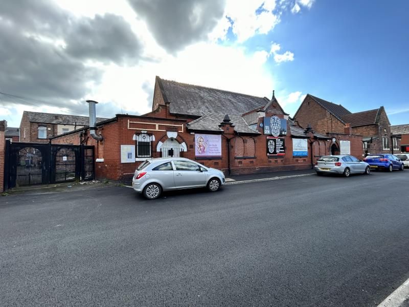 Office to let in Treatment Room, 15, Norfolk St, Wigan WN5, £4,920 pa