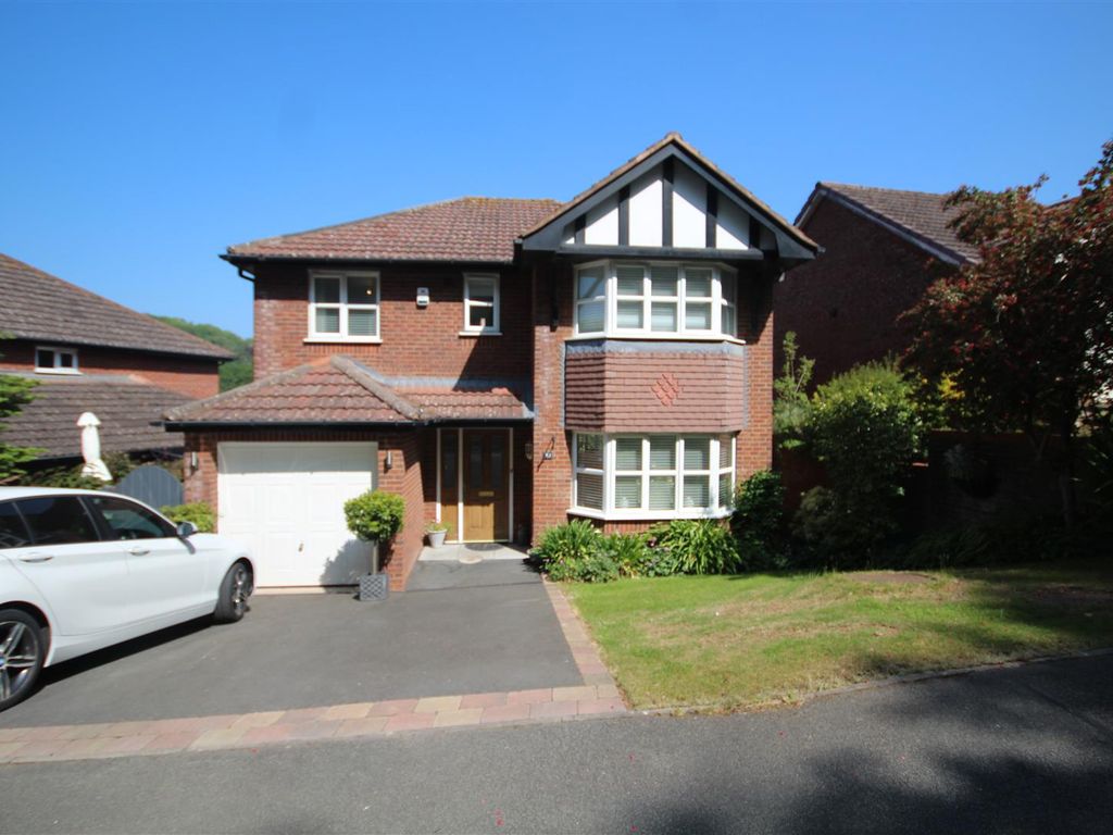 4 bed detached house for sale in Valley Road, Colwyn Bay LL29, £389,950