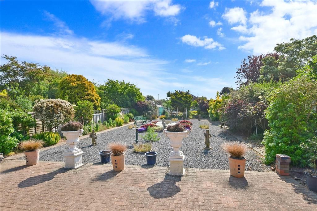 3 bed detached house for sale in Cove Road, Rustington, West Sussex BN16, £675,000