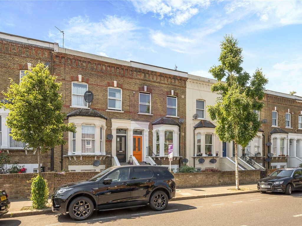 1 bed flat for sale in Ashmore Road, Maida Vale, London W9, £415,000