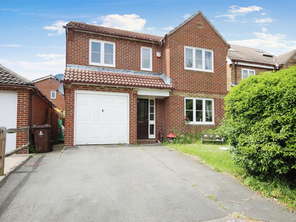 4 bed detached house for sale in Poundfield Way, Twyford, Reading RG10, £650,000