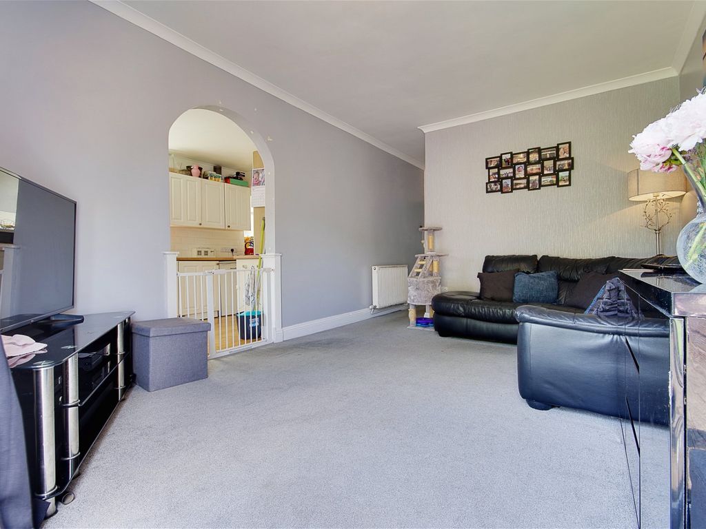 2 bed flat for sale in Beswick Avenue, Bournemouth BH10, £250,000