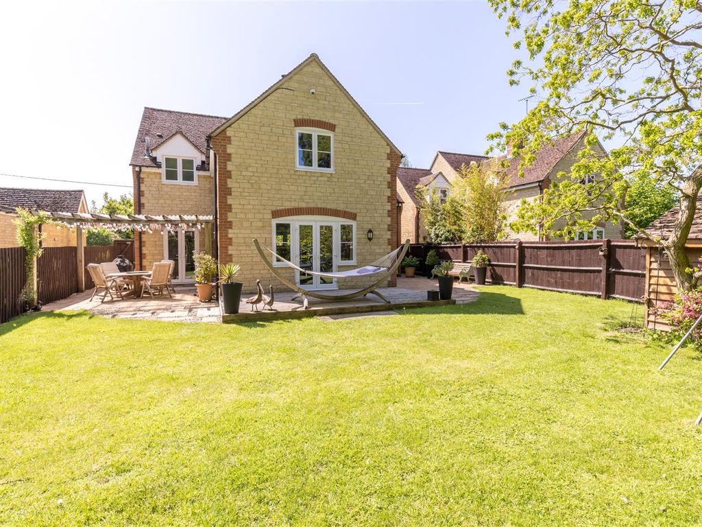 4 bed detached house for sale in Water Lane, Fewcott, Bicester OX27, £575,000