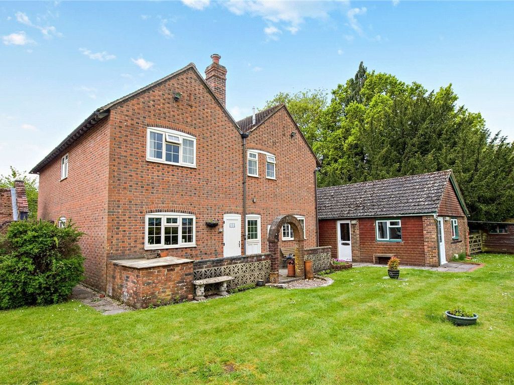 4 bed detached house for sale in Brimpton Common, Reading, Berkshire RG7, £845,000