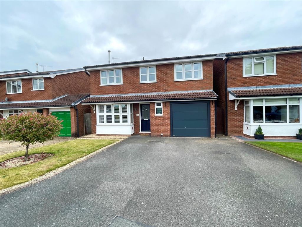 4 bed detached house for sale in Lea Close, Sandbach CW11, £380,000