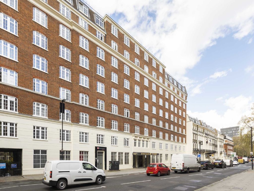 Studio for sale in Upper Woburn Place, London WC1H, £390,000