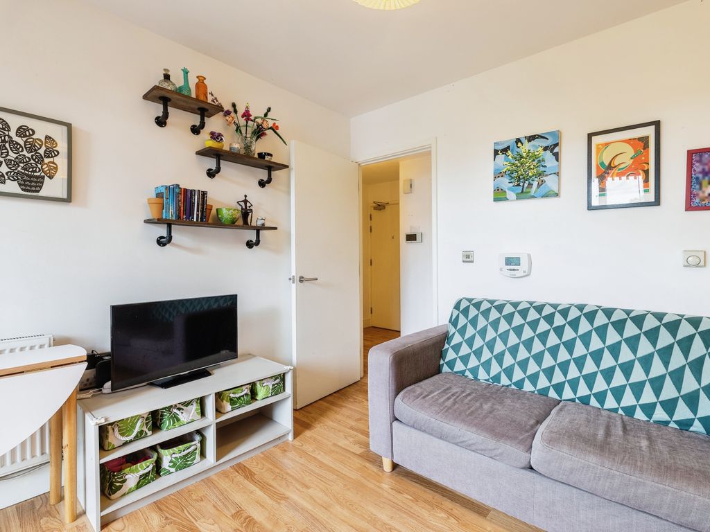 1 bed flat for sale in 34 Underwood Road, London E1, £475,000