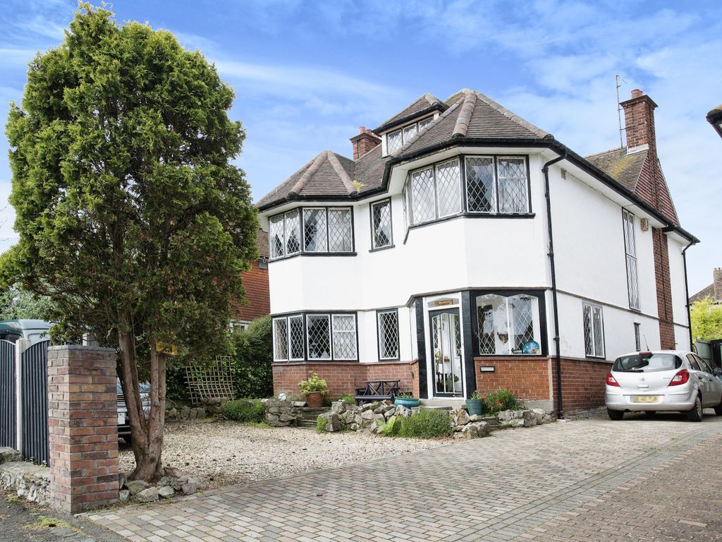 4 bed detached house for sale in Conway Road, Llandudno LL30, £395,000
