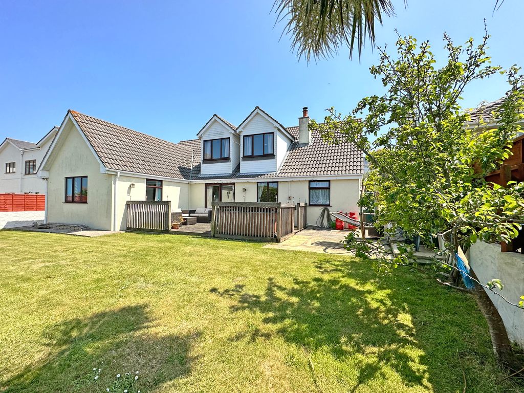 5 bed detached house for sale in Le Val, Alderney GY9, £570,000