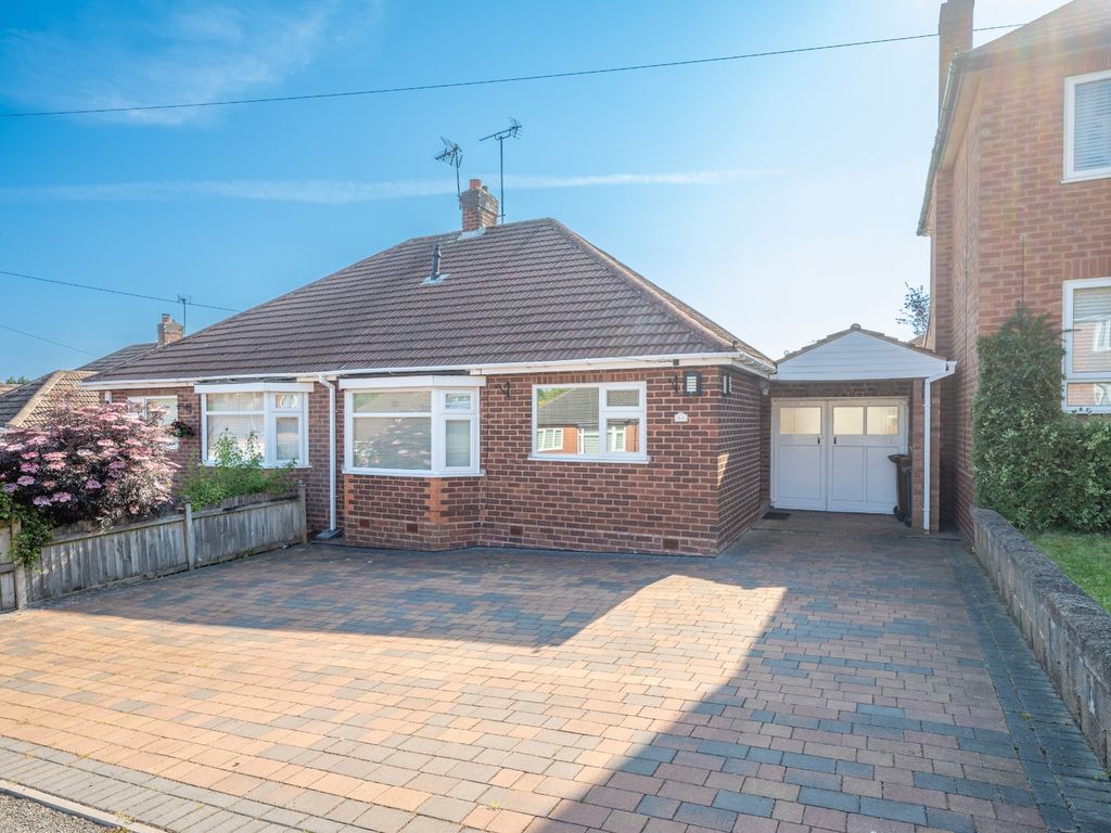 2 bed bungalow for sale in Fenton Road, Hollywood, Birmingham B47, £365,000