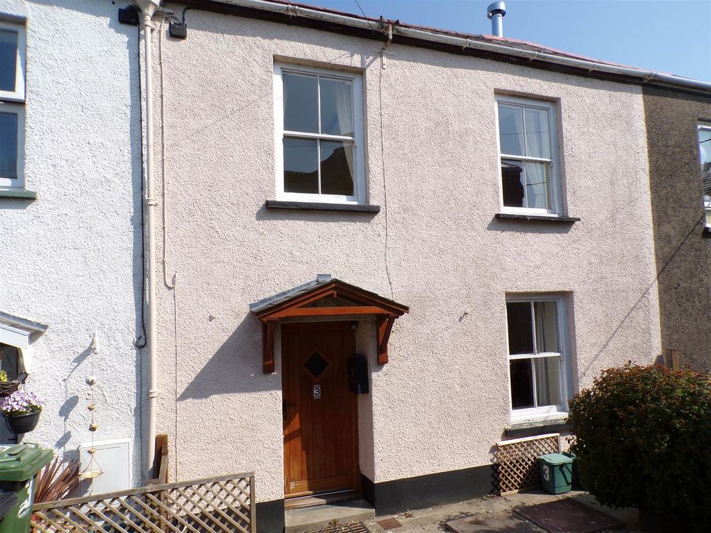 2 bed cottage to rent in Victoria Place, South Molton EX36, £825 pcm