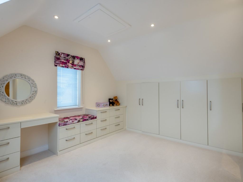 6 bed detached house for sale in Burlingham Road, East Harling, Norwich NR16, £600,000